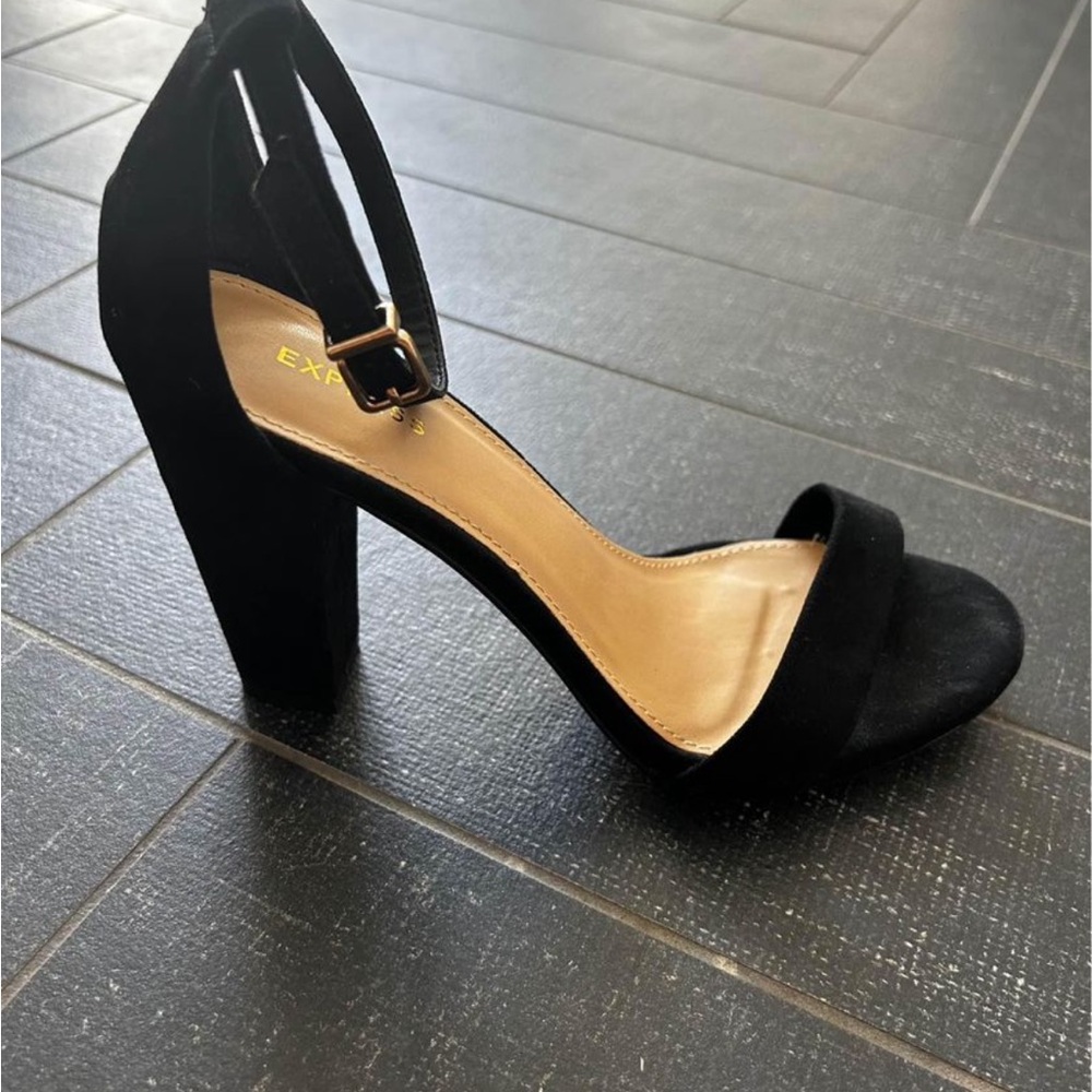 Express Heels - Size 8 - Picture 6 of 6
